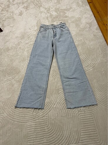 32 Beden mavi Renk Jeans