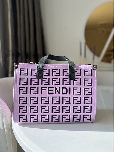  Beden çeşitli Renk Fendi Mor Çanta