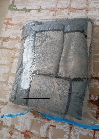 Mavi Nakışlı Gri Yatak Örtüsü Seti - Görsel 7