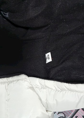 Kapüşonlu Beyaz Kadın Kışlık Mont - Görsel 2