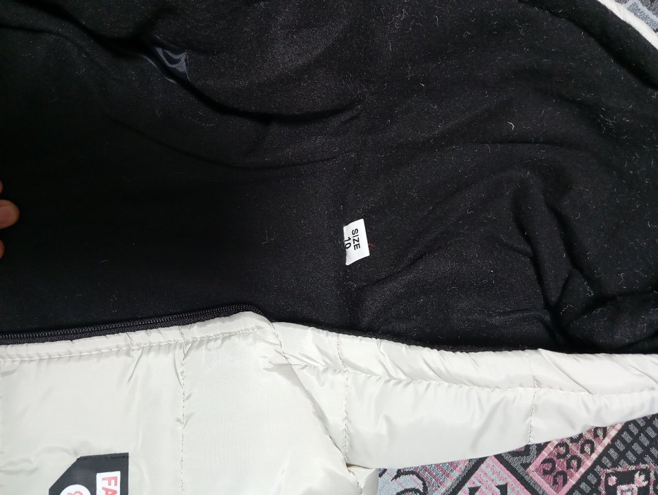 Kapüşonlu Beyaz Kadın Kışlık Mont - Görsel 2