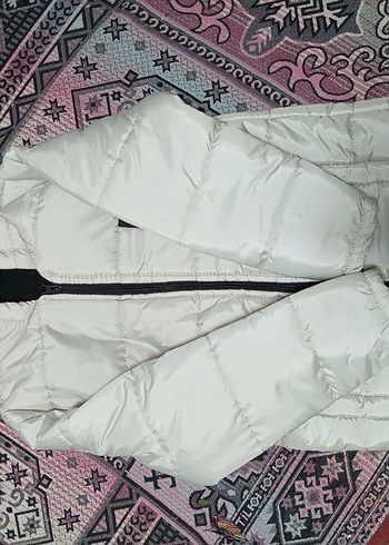 Kapüşonlu Beyaz Kadın Kışlık Mont - Görsel 4