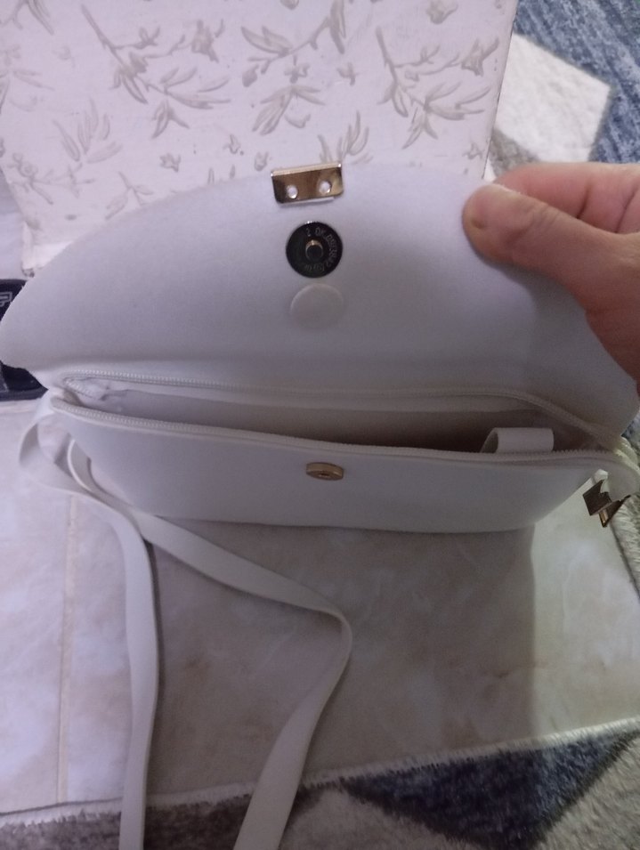 Minimalist Beyaz Deri Kadın Çanta - Görsel 3