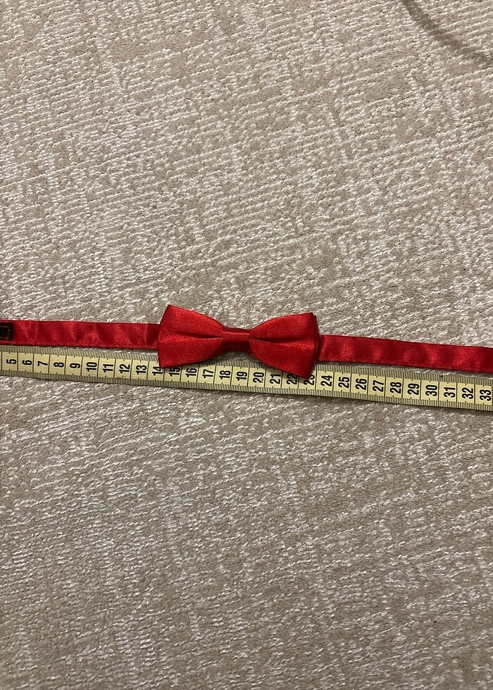 Kırmızı papyon - Görsel 2