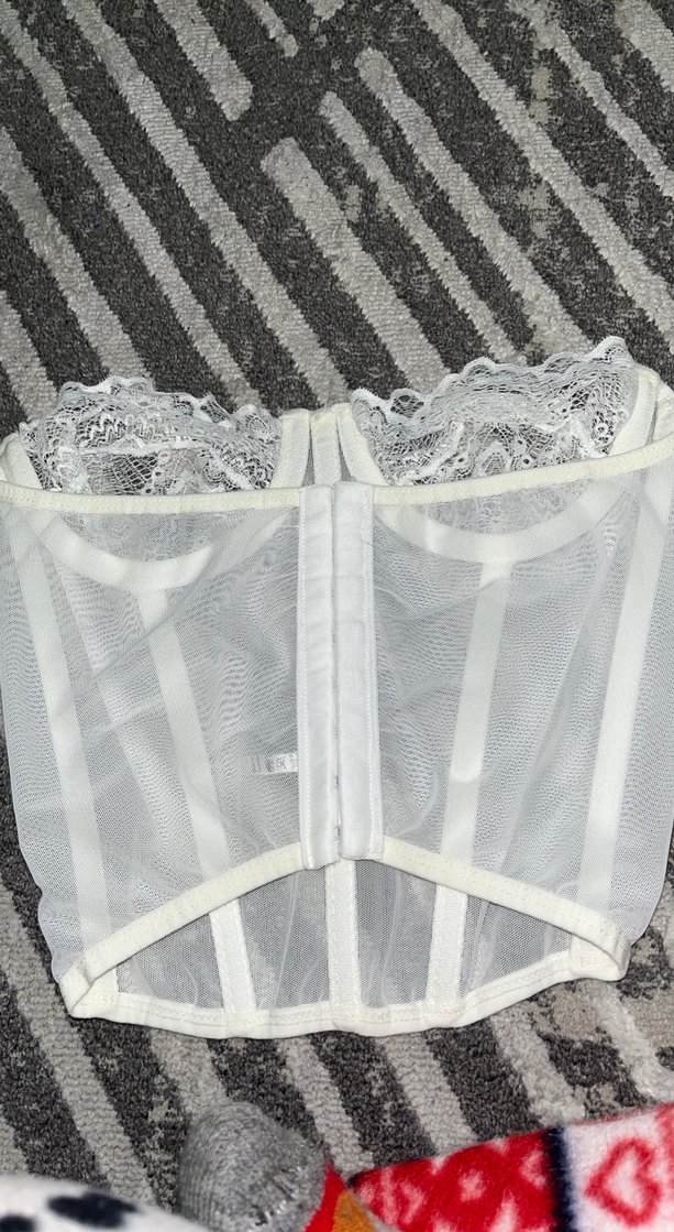 Dantel Detaylı Beyaz Straplez Büstiyer - Görsel 3