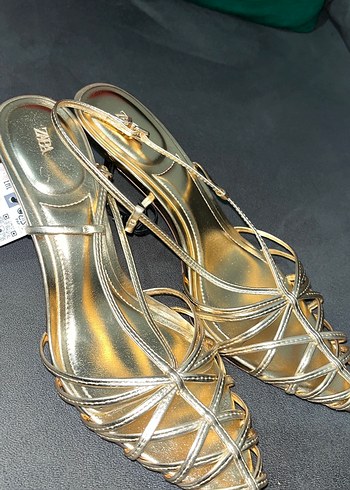 Altın Renkli Yılan Desenli Stiletto - Görsel 4