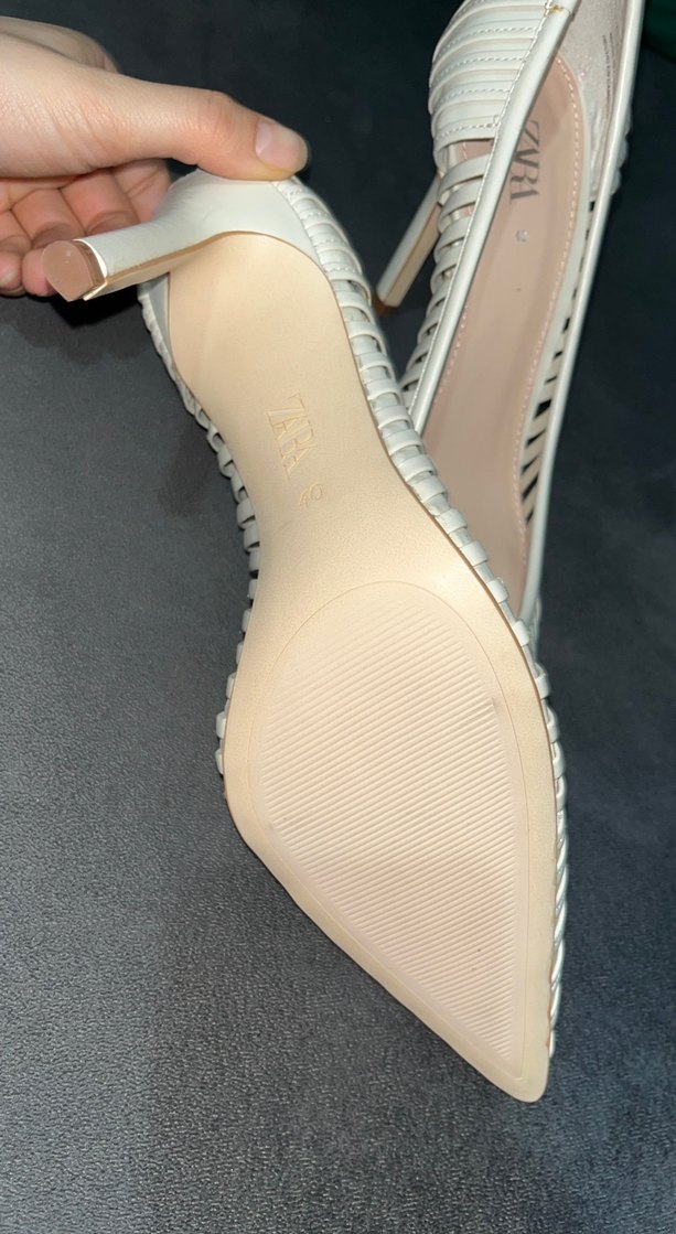 Beyaz Pileli Stiletto Topuklu Kadın Ayakkabı - Görsel 3