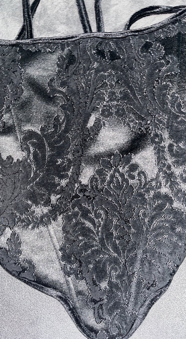 Dantel İşlemeli Siyah Gotik Büstiyer - Görsel 3