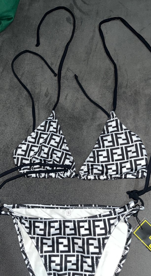 Fendi Desenli Beyaz Mini Bikini Takımı - Görsel 3
