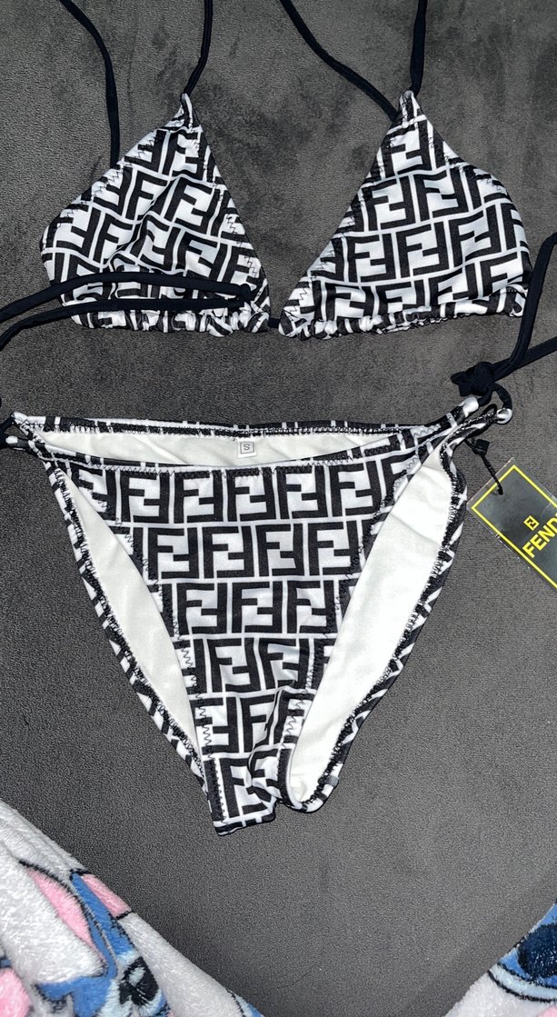 Fendi Desenli Beyaz Mini Bikini Takımı - Görsel 2