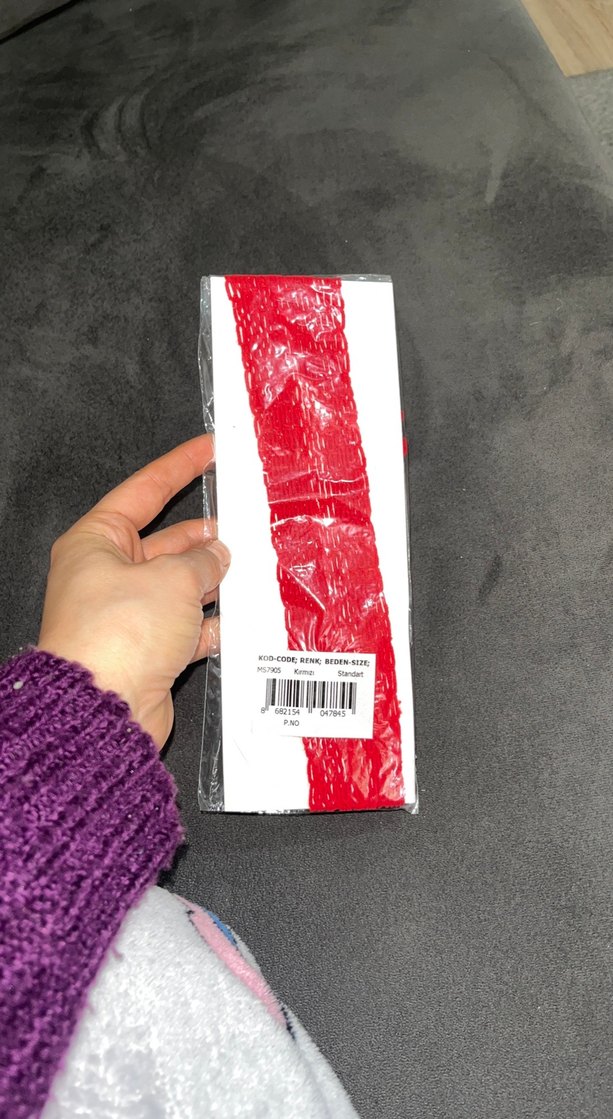 Kırmızı uzun çorap - Görsel 2