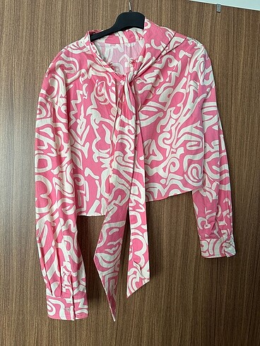 Pembe bluz