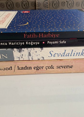 Fatih-Harbiye, Sevdalinka, Kadın Eğer Çok Severse Romanları