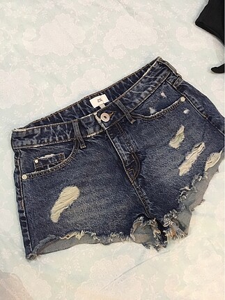 34 Beden lacivert Renk Kot şort River Island