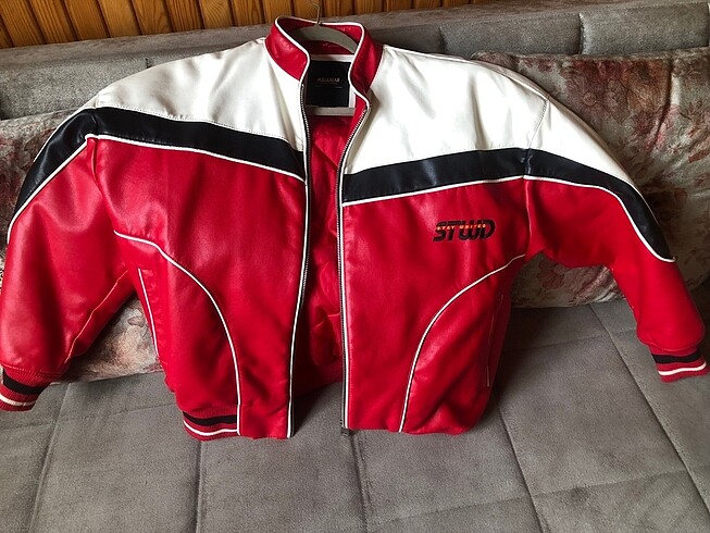 Pull and Bear Kırmızı ceket