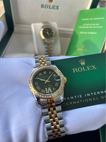Beden Rolex Kadın Saati 36 mm gümüş,gold içi taşlı yeşil