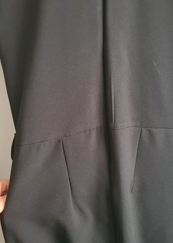 Siyah V Yaka Kısa Kollu Tulum - Görsel 3