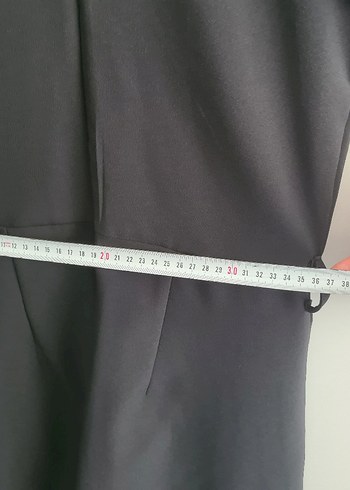 Siyah V Yaka Kısa Kollu Tulum - Görsel 7