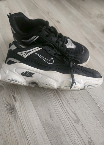 Nike Siyah Spor Kadın Sneaker - Görsel 3