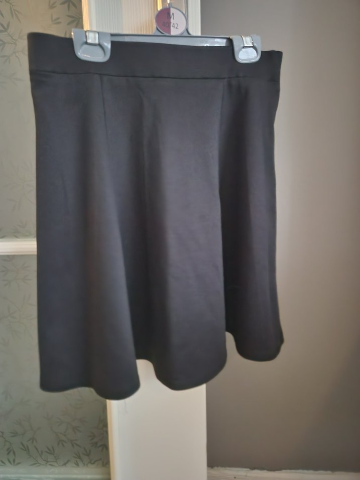 Siyah Pilili Midi Etek - Görsel 3