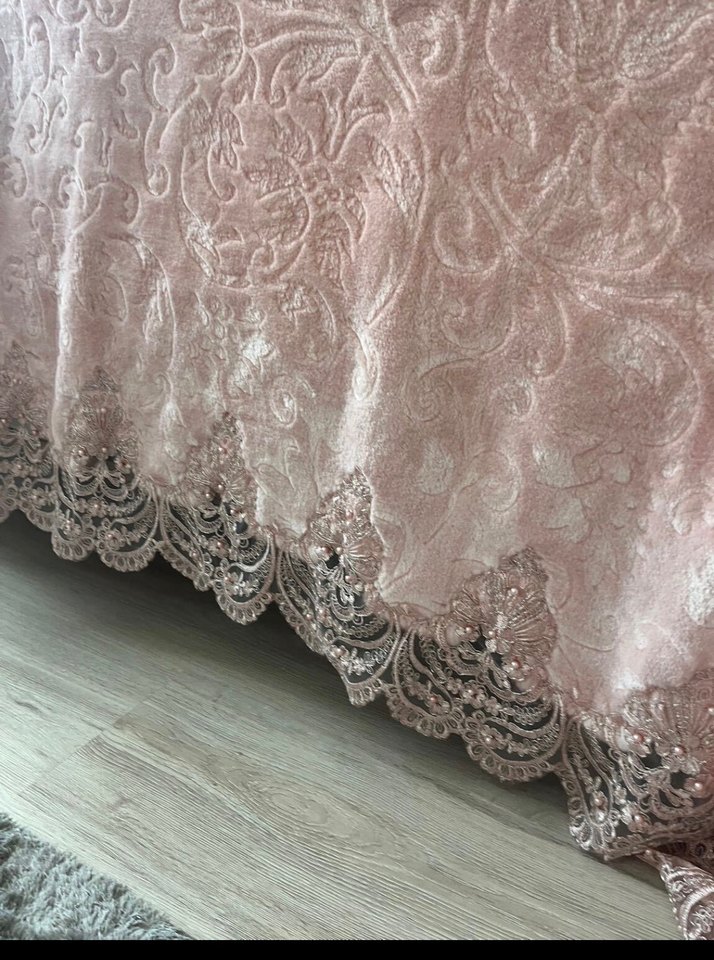 Nakışlı Pudra Pembe Yatak Örtüsü - Görsel 3