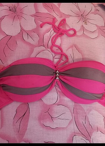 Diğer Bikini Takımı