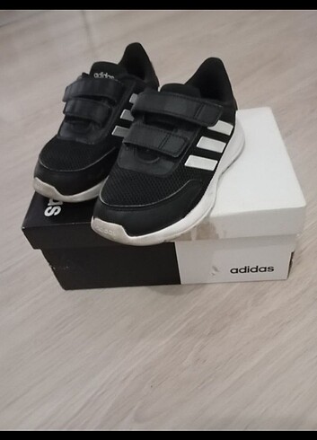 Çocuk spor ayakkabi