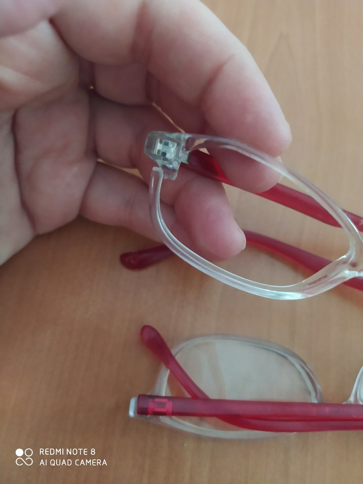 Kırmızı Parlak Kadın Gözlüğü - Görsel 3