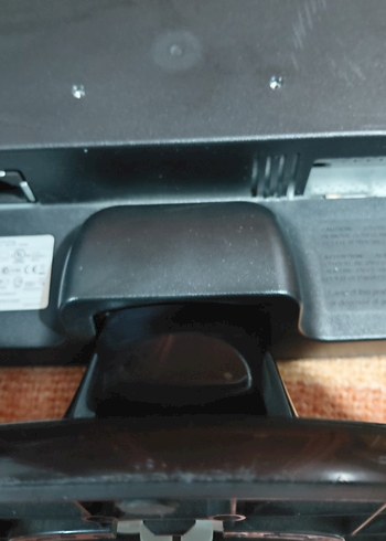 LG Marka 19inç monitör yeni monitör aldığım açın satılıktır - Görsel 3