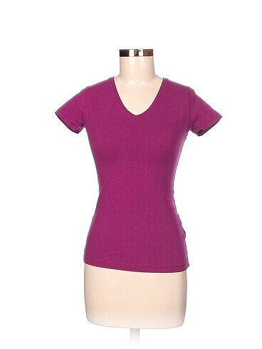 Diğer T-shirt %70 İndirimli.