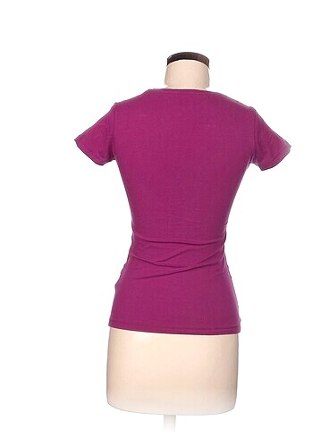s Beden Diğer T-shirt %70 İndirimli.