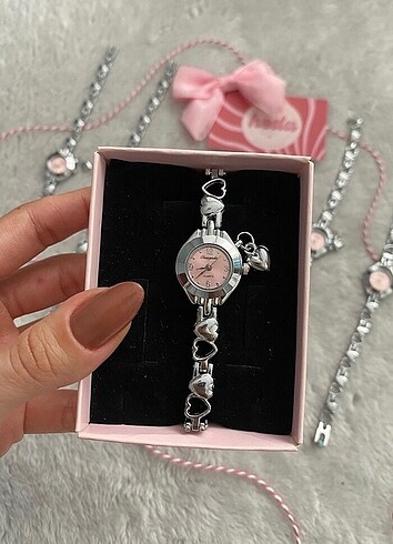 Pembe Kalp Charmlı Vintage Saat