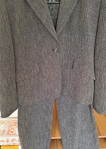 44 Beden gri Renk Düğmeli Gri Kadın Yün Blazer Ceket Pantolon Takımı
