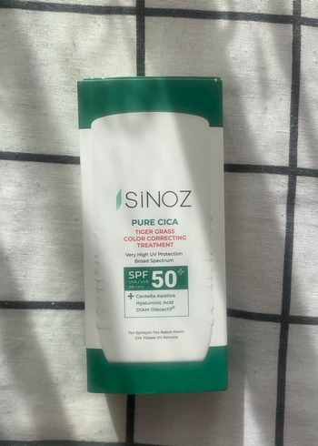 Sinoz Pure Cica Tonlama Düzeltici Güneş Kremi SPF 50
