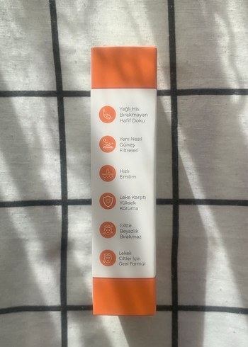 Diğer Sinoz Koyu Leke Kontrolü SPF 50 Güneş Kremi