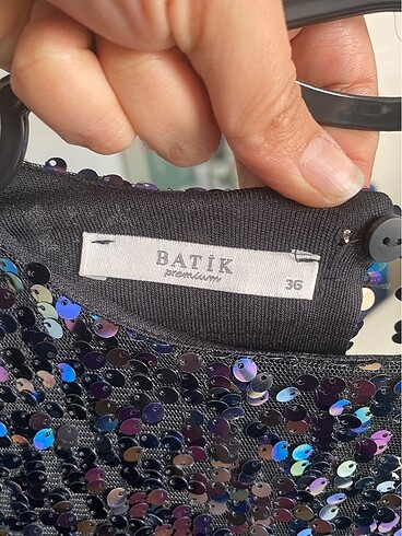 Batik Payetli Elbise
