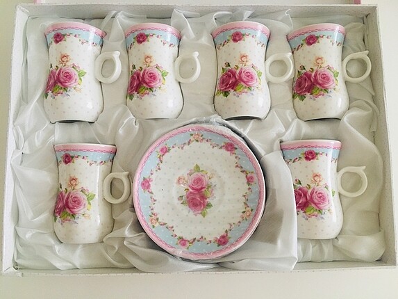 Porselen çay takımı