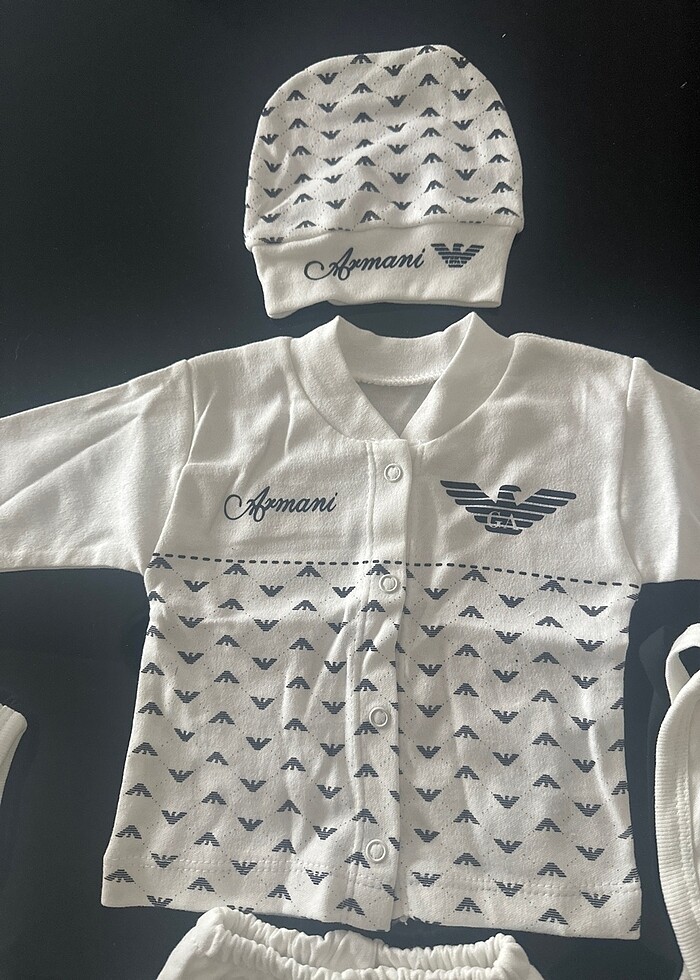 Armani desen hastane çıkışı - Görsel 4