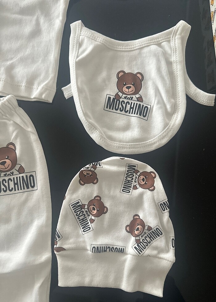 Moshino desen yenidoğan set - Görsel 5