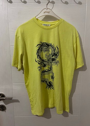 Sarı Baskılı Kadın Tişört - Görsel 2