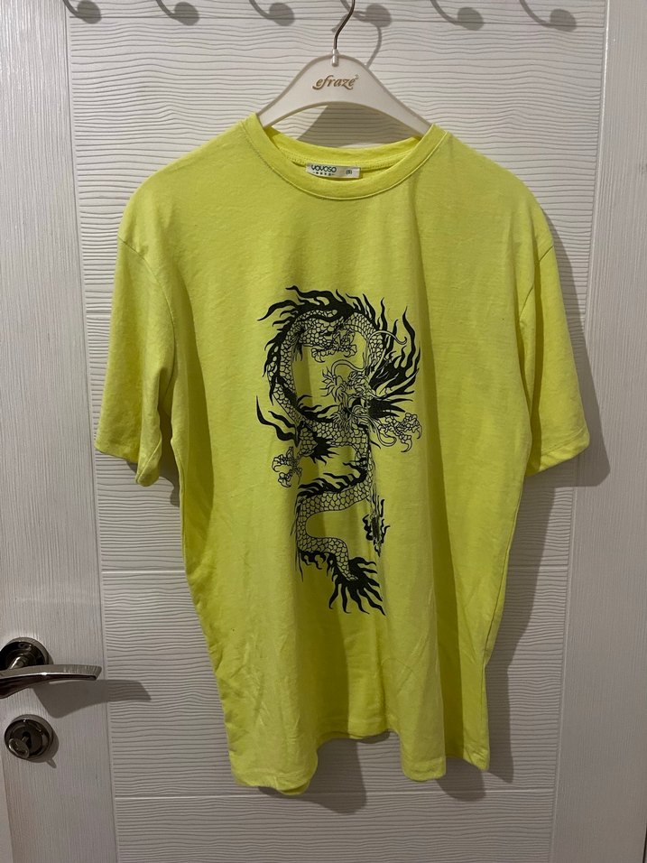 Sarı Baskılı Kadın Tişört - Görsel 2