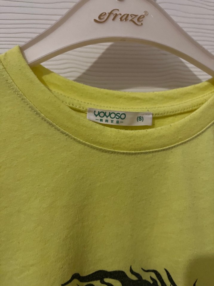 Sarı Baskılı Kadın Tişört - Görsel 3