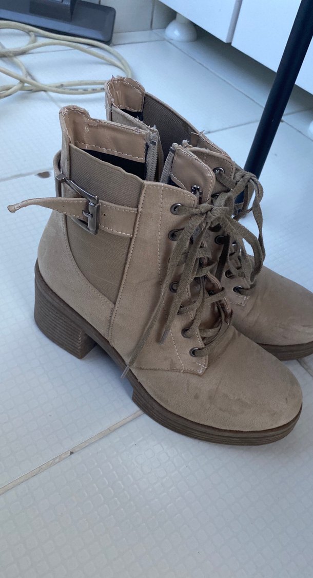 Bej Süet Kemer Detaylı Kadın Bot - Görsel 2