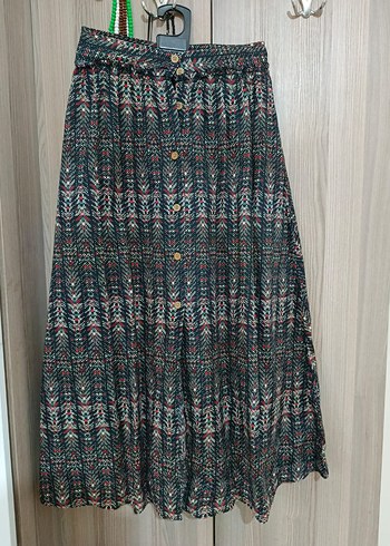Zara Düğmeli Uzun cepli etek