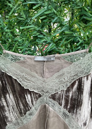 Zara Dantel Detaylı Bohem Mini Askılı Bluz