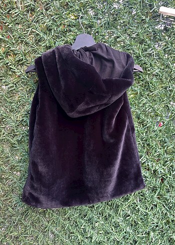 Siyah Kürklü Kız Çocuk Yelek - Görsel 3