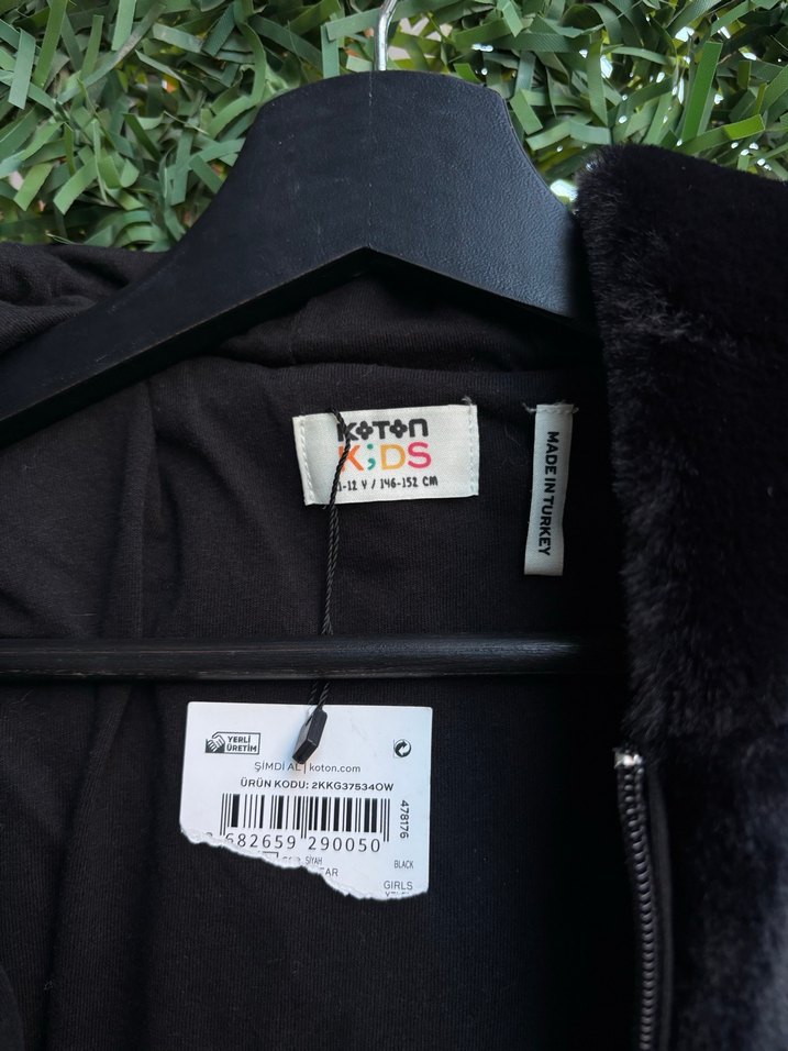 Siyah Kürklü Kız Çocuk Yelek - Görsel 2