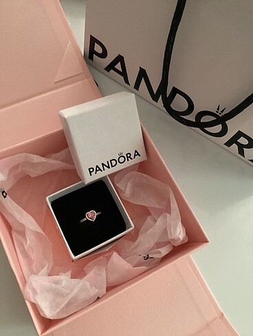 Pandora yüzük