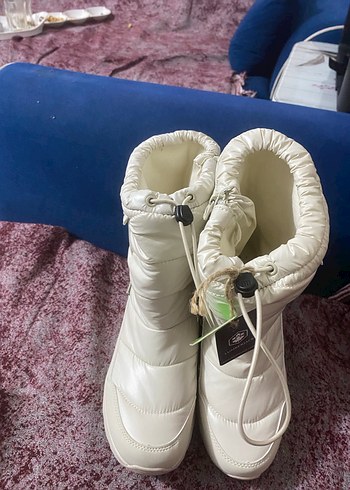 Beyaz Kadın Dolgu Topuklu Bot - Görsel 7