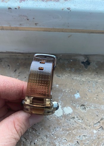 Kırmızı Kordonlu Sokak Stili E - Görsel 3